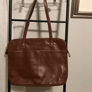 Bueno Vegan Leather tote bag with a real purpose